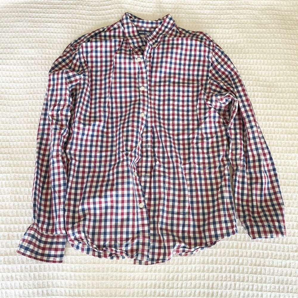 Old Navy the classic shirt button down slim fit boysenberry plaid Large